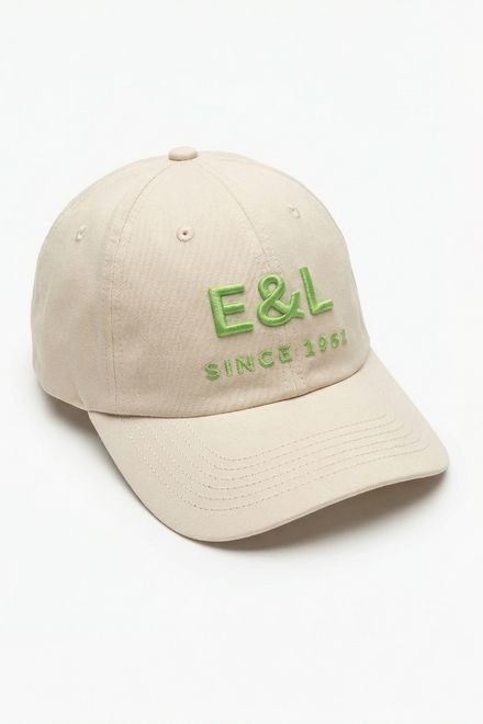 bone-bege--bordado-verde-1